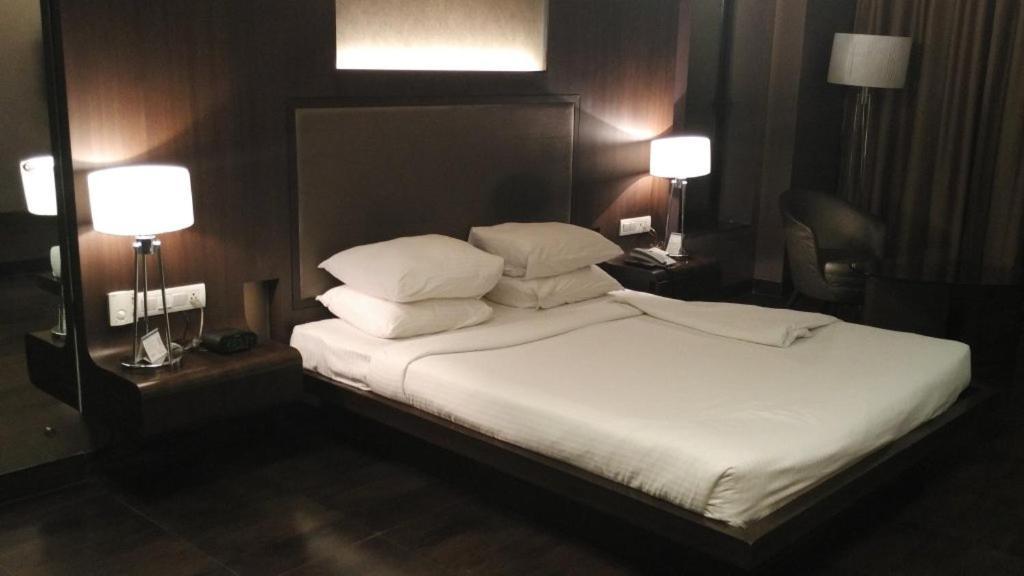Cocoon Luxury Business Hotel Dhanbād Extérieur photo